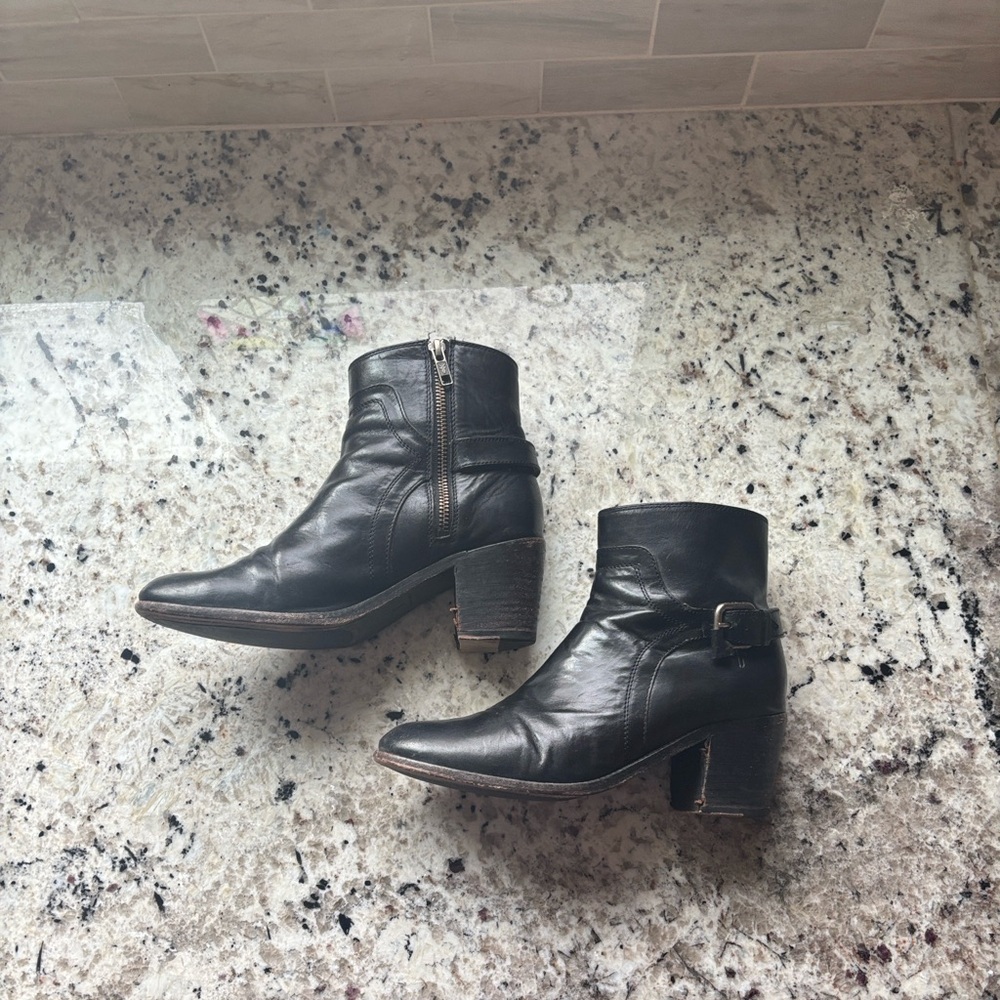 Frye Janis Shield black leather boot